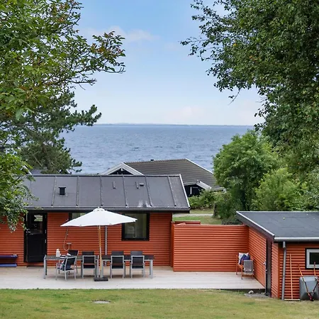 Prázdninový dům 3 Bedroom Cozy In *