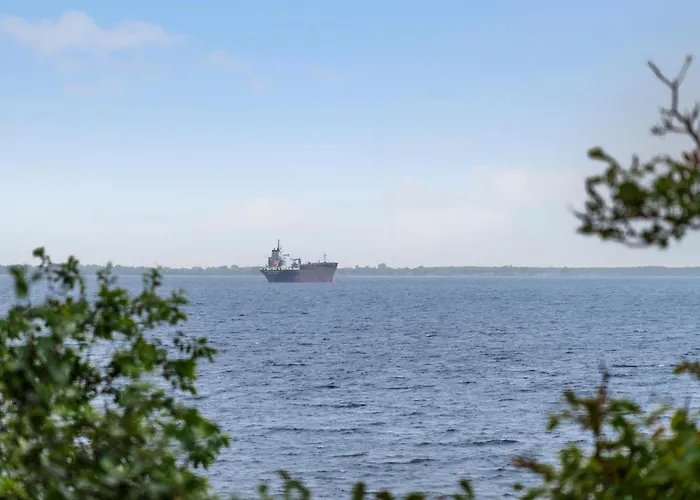 Ferienhaus 3 Bedroom Cozy In *