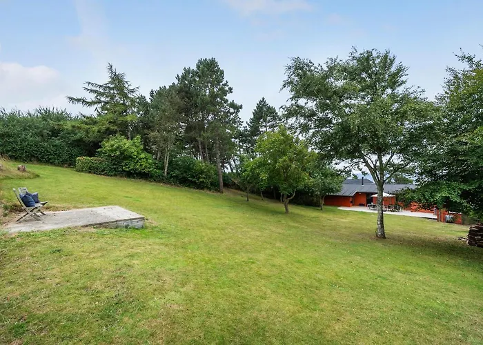 3 Bedroom Cozy In Ferienhaus Martofte